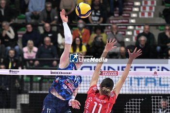 2023-12-23 - Spike of Isabelle Haak ( Prosecco Doc Imoco Conegliano ) - PROSECCO DOC IMOCO CONEGLIANO VS UYBA VOLLEY BUSTO ARSIZIO - SERIE A1 WOMEN - VOLLEYBALL