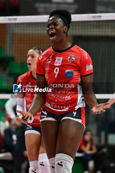 2023-12-26 - Anna
Adelusi (Cuneo) celebrates after scoring a point - CUNEO GRANDA VOLLEY VS WASH4GREEN PINEROLO - SERIE A1 WOMEN - VOLLEYBALL