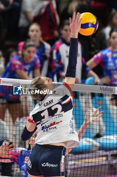 2023-12-26 - Anna Gray of Chieri '76 in action during Italian Serie A1 F match between Igor Gorgonzola Novara vs Reale Mutua Fenera Chieri '76 on 26 december 2023 at the Pala Igor Gorgonzola, Novara - IGOR GORGONZOLA NOVARA VS REALE MUTUA FENERA CHIERI 76 - SERIE A1 WOMEN - VOLLEYBALL