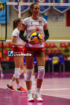 2023-09-08 - Jennifer Boldini #19 of UYBA Unet E-Work Busto Arsizio seen in action during UYBA Unet E-Work Busto Arsizio training new season 2023/24 at E-Work Arena, Busto Arsizio, Italy on September 08, 2023 - PRE-SEASON - UYBA VOLLEY BUSTO ARSIZIO TRAINING - SERIE A1 WOMEN - VOLLEYBALL