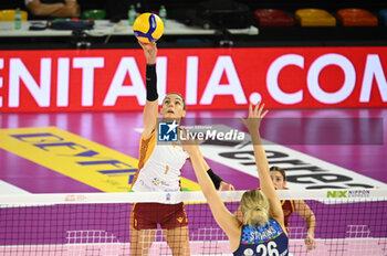2023-11-01 - Erblira Bici (Roma volley club) spike against Lauren Stivrins (Il Bisonte firenze) - IL BISONTE FIRENZE VS ROMA VOLLEY CLUB - SERIE A1 WOMEN - VOLLEYBALL