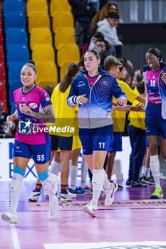 2023-12-17 - Brenda Castillo (Allianz Vero Volley Milano) and Vittoria Prandi (Allianz Vero Volley Milano) - IL BISONTE FIRENZE VS ALLIANZ VV MILANO - SERIE A1 WOMEN - VOLLEYBALL