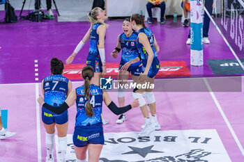 2023-12-17 - Exultation of Il Bisonte Firenze's players - IL BISONTE FIRENZE VS ALLIANZ VV MILANO - SERIE A1 WOMEN - VOLLEYBALL