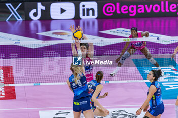 2023-12-17 - Attack of Lina Alsmeier (Il Bisonte Firenze) - IL BISONTE FIRENZE VS ALLIANZ VV MILANO - SERIE A1 WOMEN - VOLLEYBALL