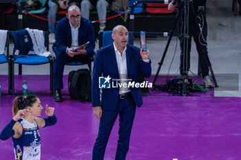 2023-12-17 - Carlo Parisi (head coach of Il Bisonte Firenze) - IL BISONTE FIRENZE VS ALLIANZ VV MILANO - SERIE A1 WOMEN - VOLLEYBALL