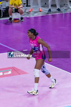 2023-12-17 - Myriam Sylla (Allianz Vero Volley Milano) exultation - IL BISONTE FIRENZE VS ALLIANZ VV MILANO - SERIE A1 WOMEN - VOLLEYBALL