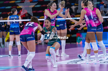 2023-12-17 - Brenda Castillo (Allianz Vero Volley Milano) exultation - IL BISONTE FIRENZE VS ALLIANZ VV MILANO - SERIE A1 WOMEN - VOLLEYBALL