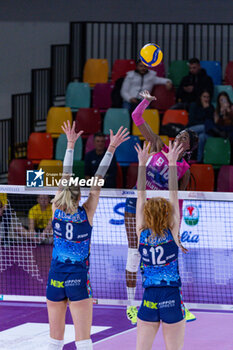 2023-12-17 - Spike of Paola Egonu (Allianz Vero Volley Milano) - IL BISONTE FIRENZE VS ALLIANZ VV MILANO - SERIE A1 WOMEN - VOLLEYBALL