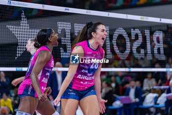 2023-12-17 - Sonia Candi (Allianz Vero Volley Milano) exultation - IL BISONTE FIRENZE VS ALLIANZ VV MILANO - SERIE A1 WOMEN - VOLLEYBALL