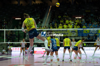 2023-11-22 - Serve of Haak Isabelle during the Prosecco Doc Imoco Conegliano vs Roma Volley Club at the Palaverde in Treviso, Italy on November 22, 2023 - PROSECCO DOC IMOCO CONEGLIANO VS ROMA VOLLEY CLUB - SERIE A1 WOMEN - VOLLEYBALL