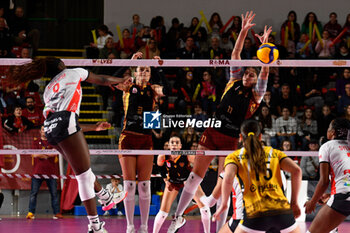2023-12-03 - Beatriz Corea (Roma Volley Femminile), Bechis Marta (Roma Volley Femminile) and Anna Delusi (Cuneo Granda Volley) - ROMA VOLLEY CLUB VS CUNEO GRANDA VOLLEY - SERIE A1 WOMEN - VOLLEYBALL