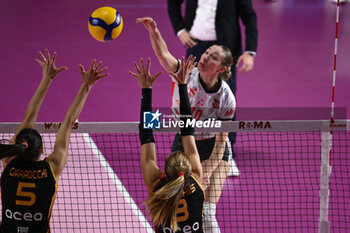 2023-12-03 - Madison Kubik of Honda Olivero S. Bernardo Cuneo during the 10th round of the Serie A1 Women's Volleyball Championship between Roma Volley Club and Honda Olivero S. Bernardo Cuneo on 3 December 2023 at the Palazzetto dello Sport in Rome. - ROMA VOLLEY CLUB VS CUNEO GRANDA VOLLEY - SERIE A1 WOMEN - VOLLEYBALL