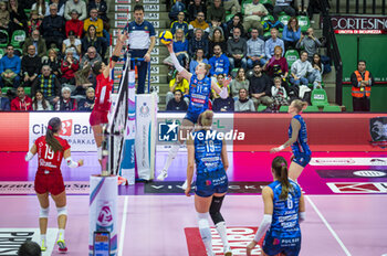2023-12-23 - Isabelle Haak of Prosecco Doc Imoco Conegliano seen in action during the LVF Serie A1 2023/24 volleyball match between Prosecco Doc Imoco Conegliano vs Busto Arsizio at Palaverde stadium in Treviso, Italy. - PROSECCO DOC IMOCO CONEGLIANO VS BUSTO ARSIZIO - SERIE A1 WOMEN - VOLLEYBALL