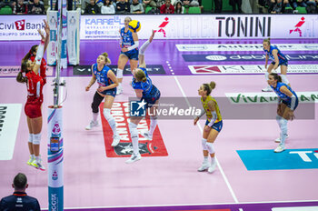 2023-12-23 - Isabelle Haak of Prosecco Doc Imoco Conegliano seen in action during the LVF Serie A1 2023/24 volleyball match between Prosecco Doc Imoco Conegliano vs Busto Arsizio at Palaverde stadium in Treviso, Italy. - PROSECCO DOC IMOCO CONEGLIANO VS BUSTO ARSIZIO - SERIE A1 WOMEN - VOLLEYBALL