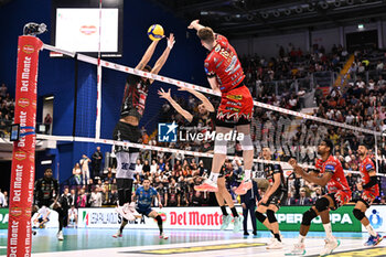 2023-11-01 - Spike of Tamil Semeniuk (Sir Susa Vim Perugia ) - FINAL - CUCINE LUBE CIVITANOVA VS SIR SUSA VIM PERUGIA - SUPERCOPPA - VOLLEYBALL