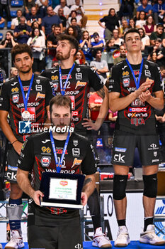 2023-11-01 - Award ceremony for Luciano de Cecco, captain of the Cucine Lube Civitanova team. - FINAL - CUCINE LUBE CIVITANOVA VS SIR SUSA VIM PERUGIA - SUPERCOPPA - VOLLEYBALL