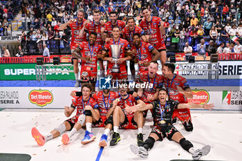 2023-11-01 - The team of Sir Susa Vim Perugia winners of Del Monte® Supercoppa 2023. - FINAL - CUCINE LUBE CIVITANOVA VS SIR SUSA VIM PERUGIA - SUPERCOPPA - VOLLEYBALL