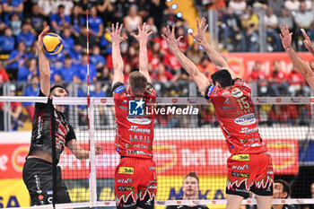 2023-11-01 - Spike of Adis Lagumdzija (Cucine Lube Civitanova ) - FINAL - CUCINE LUBE CIVITANOVA VS SIR SUSA VIM PERUGIA - SUPERCOPPA - VOLLEYBALL