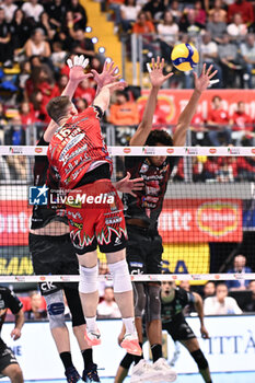 2023-11-01 - Spike of Tamil Semeniuk (Sir Susa Vim Perugia ) - FINAL - CUCINE LUBE CIVITANOVA VS SIR SUSA VIM PERUGIA - SUPERCOPPA - VOLLEYBALL