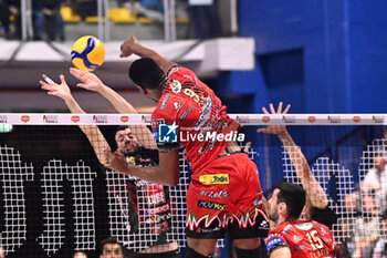 2023-11-01 - Spike of Wilfred Leon (Sir Susa Vim Perugia ) - FINAL - CUCINE LUBE CIVITANOVA VS SIR SUSA VIM PERUGIA - SUPERCOPPA - VOLLEYBALL