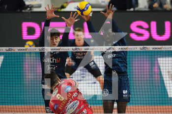 2023-01-08 - Block by Noumory Keita - WithU Verona and Leandro Mosca - WithU Verona - WITHU VERONA VS SIR SAFETY SUSA PERUGIA - SUPERLEAGUE SERIE A - VOLLEYBALL