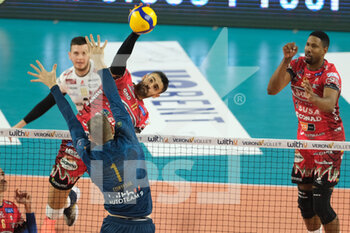2023-01-08 - Spike of Sebastian Sole - Sir Safety Susa Perugia - WITHU VERONA VS SIR SAFETY SUSA PERUGIA - SUPERLEAGUE SERIE A - VOLLEYBALL