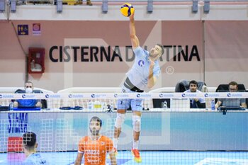 2023-01-15 - Marko Sedlacek serve(Top Volley Cisterna) - TOP VOLLEY CISTERNA VS ITAS TRENTINO - SUPERLEAGUE SERIE A - VOLLEYBALL