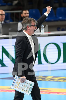 2023-01-15 - Massimo Eccheli (Coach of Vero Volley Monza) - CUCINE LUBE CIVITANOVA VS VERO VOLLEY MONZA - SUPERLEAGUE SERIE A - VOLLEYBALL