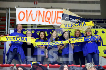2023-01-14 - WithU Verona supporter. - GIOIELLA PRISMA TARANTO VS WITHU VERONA - SUPERLEAGUE SERIE A - VOLLEYBALL