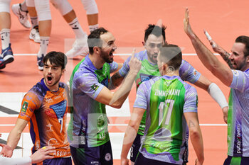 2023-03-05 - Team Monza (Valsa Group Modena)(Vero Volley Monza) In action during the match of SuperLega Volley Italian Championship season 22/23 at Palapanini in Modena (Italy) on 5th of March 2023 - LEO SHOES MODENA VS VERO VOLLEY MONZA - SUPERLEAGUE SERIE A - VOLLEYBALL
