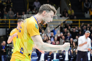 2023-03-05 - Nicolas Marechal (Valsa Group Modena)(Vero Volley Monza) In action during the match of SuperLega Volley Italian Championship season 22/23 at Palapanini in Modena (Italy) on 5th of March 2023 - LEO SHOES MODENA VS VERO VOLLEY MONZA - SUPERLEAGUE SERIE A - VOLLEYBALL