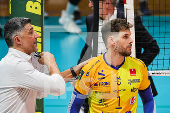 2023-03-05 - Andrea Giani and Bruno (Valsa Group Modena)(Vero Volley Monza) In action during the match of SuperLega Volley Italian Championship season 22/23 at Palapanini in Modena (Italy) on 5th of March 2023 - LEO SHOES MODENA VS VERO VOLLEY MONZA - SUPERLEAGUE SERIE A - VOLLEYBALL