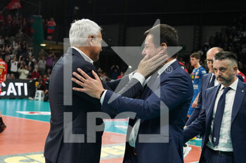 12/03/2023 - anastasi andrea (coach sir safety susa perugia) blengini gianlorenzo (coach cucine lube civitanova) they say goodbye at the end of thre race - SIR SAFETY SUSA PERUGIA VS CUCINE LUBE CIVITANOVA - SUPERLEGA SERIE A - VOLLEY