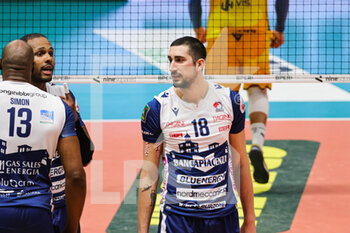 2023-03-19 - Caneschi Edoardo (Valsa Group Modena)(Gas Sales Bluenergy Piacenza) In action during the match of Gara 1 Playoff Scudetto SuperLega championship season 22/23 at Palapanini in Modena (Italy) on 19th of March 2023 - PLAY OFF - VALSA GROUP MODENA VS GAS SALES BLUENERGY PIACENZA - SUPERLEAGUE SERIE A - VOLLEYBALL