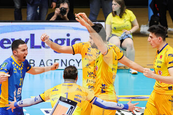 2023-03-26 - Team Modena (Valsa Group Modena)(Gas Sales Bluenergy Piacenza) In action during the match of Gara 3 quarter of final Playoff Scudetto SuperLega championship season 22/23 at Palapanini in Modena (Italy) on 26th of March 2023
 - PLAY OFF - VALSA GROUP MODENA VS GAS SALES BLUENERGY PIACENZA - SUPERLEAGUE SERIE A - VOLLEYBALL