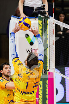 2023-03-26 - Mossa de Rezende Bruno (Valsa Group Modena)(Gas Sales Bluenergy Piacenza) In action during the match of Gara 3 quarter of final Playoff Scudetto SuperLega championship season 22/23 at Palapanini in Modena (Italy) on 26th of March 2023
 - PLAY OFF - VALSA GROUP MODENA VS GAS SALES BLUENERGY PIACENZA - SUPERLEAGUE SERIE A - VOLLEYBALL