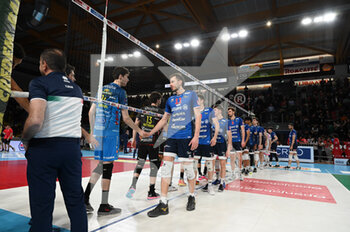 2023-04-13 - the players of Cucine Lube Civitanova and Allianz Milano say goodbye at the end of the game - PLAY OFF SEMIFINALS - CUCINE LUBE CIVITANOVA VS ALLIANZ MILANO - SUPERLEAGUE SERIE A - VOLLEYBALL