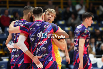 2023-11-15 - Valsa Group Modena Volley celebrates the point - VALSA GROUP MODENA VS PALLAVOLO PADOVA - SUPERLEAGUE SERIE A - VOLLEYBALL