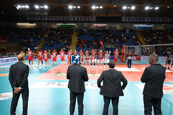 2023-11-26 - Gioiella Prisma Taranto's players take to the volleyball court - CUCINE LUBE CIVITANOVA VS GIOIELLA PRISMA TARANTO - SUPERLEAGUE SERIE A - VOLLEYBALL