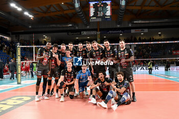 2023-11-26 - Cucine Lube Civitanova's group photo after the match - CUCINE LUBE CIVITANOVA VS GIOIELLA PRISMA TARANTO - SUPERLEAGUE SERIE A - VOLLEYBALL