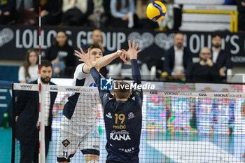 2023-12-17 - Attack of Theo Faure of Cisterna Volley during the match between Rana Verona and Cisterna Volley, regular season of the SuperLega Italian Volleyball Championship 2023/2024, at Pala AGSM-AIM in Verona, Italy on December 17, 2023. - RANA VERONA VS CISTERNA VOLLEY - SUPERLEAGUE SERIE A - VOLLEYBALL