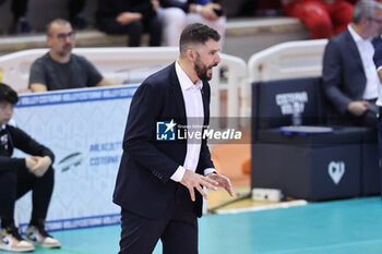 2023-11-19 - head coach Guillermo Falasca (Cisterna Volley) - CISTERNA VOLLEY VS GIOIELLA PRISMA TARANTO - SUPERLEAGUE SERIE A - VOLLEYBALL