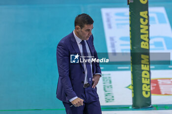 2023-12-08 - head coach Gianlorenzo Blengini (Cucine Lube Civitanova) - CISTERNA VOLLEY VS CUCINE LUBE CIVITANOVA - SUPERLEAGUE SERIE A - VOLLEYBALL