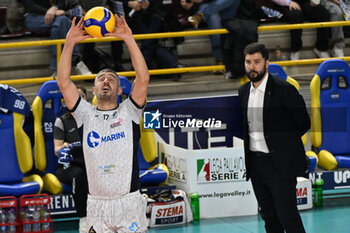 2023-12-17 - Michele Baranowicz (Cisterna Volley) during the match between Rana Verona and Cisterna Volley, regular season of the SuperLega Italian Volleyball Championship 2023/2024, at Pala AGSM-AIM in Verona, Italy on December 17, 2023 - RANA VERONA VS CISTERNA VOLLEY - SUPERLEAGUE SERIE A - VOLLEYBALL