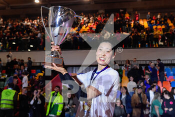 2023-04-12 - Ting Zhu (Savino Del Bene Scandicci) celebrates the victory of CEV Cup - FINAL - SAVINO DEL BENE SCANDICCI VS CS VOLEI ALBA BLAJ - CEV CUP WOMEN - VOLLEYBALL