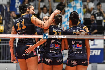 14/11/2023 - Chieri '76 celebrates scoring Volley CEV Champions League match between Reale Mutua Fener Chieri '76 and FKB Power Cats Dudingen Volley Freuen at PalaRuffini, Torino - REALE MUTUA FENERA CHIERI VS FKB POWER CATS DUDINGEN - CEV CUP WOMEN - VOLLEY