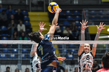 14/11/2023 - Valeria Papa of Chieri '76 during Volley CEV Champions League match between Reale Mutua Fener Chieri '76 and FKB Power Cats Dudingen Volley Freuen at PalaRuffini, Torino - REALE MUTUA FENERA CHIERI VS FKB POWER CATS DUDINGEN - CEV CUP WOMEN - VOLLEY