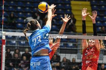 2023-12-07 - Tomic Ksenija of Lajkov in action during CEV Volleyball Cup match between Reale Mutua Fenera Chieri '76 and Zeleznicar - Lajkov at PalaRuffini, Torino - REALE MUTUA TENERA CHIERI 76 VS ZELEZNICAR LAJKOVAC - CEV CUP WOMEN - VOLLEYBALL