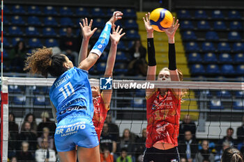 2023-12-07 - Terrell Malina of Lajkov in action during CEV Volleyball Cup match between Reale Mutua Fenera Chieri '76 and Zeleznicar - Lajkov at PalaRuffini, Torino - REALE MUTUA TENERA CHIERI 76 VS ZELEZNICAR LAJKOVAC - CEV CUP WOMEN - VOLLEYBALL