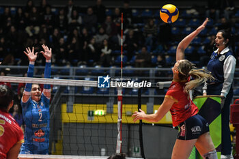 2023-12-07 - Kaja Grobelna of Chieri '76 in action during CEV Volleyball Cup match between Reale Mutua Fenera Chieri '76 and Zeleznicar - Lajkov at PalaRuffini, Torino - REALE MUTUA TENERA CHIERI 76 VS ZELEZNICAR LAJKOVAC - CEV CUP WOMEN - VOLLEYBALL